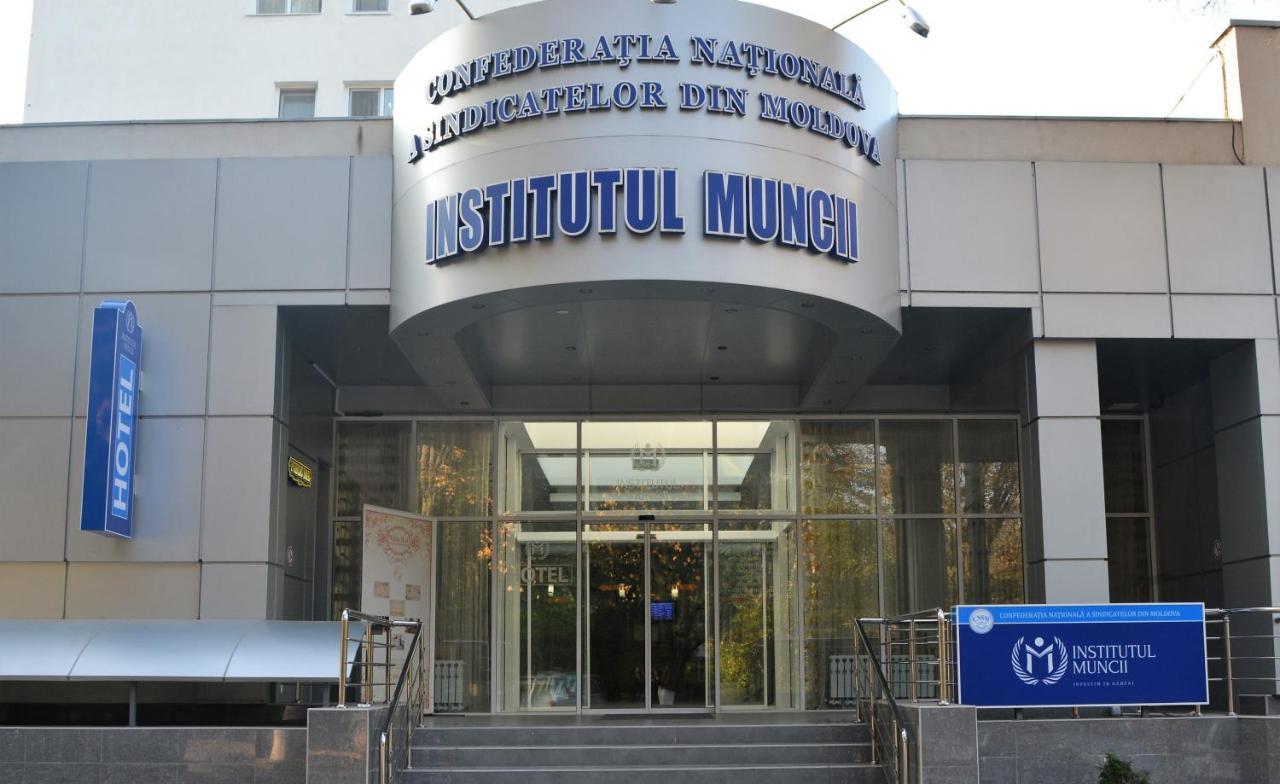 Hotel Institutul Muncii Kischinau Exterior foto